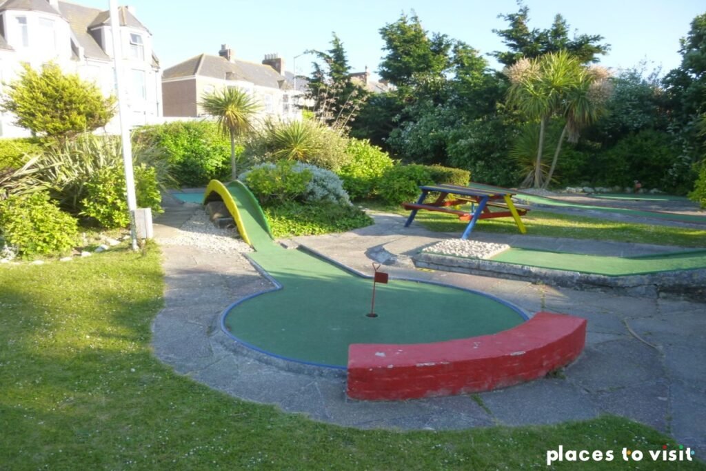 Play mini golf in Newquay - things to do in Newquay