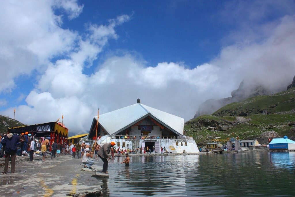 Why Children and Elderly Visitors are Not Allowed at Hemkund