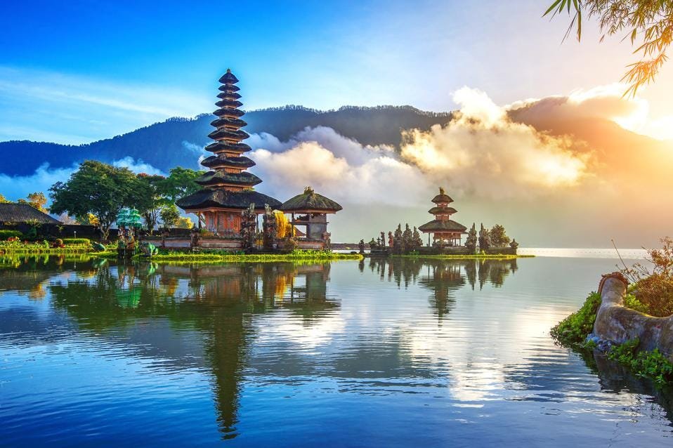 Disrespectful Tourist Incidents Prompt Ban on Mountain Activities in Bali