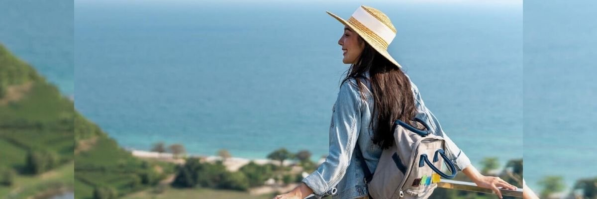 travel alone as a woman in the USA